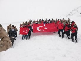 Göksun Dağcılık Kulübü Muhsin Başkanı,Keş Dağında andı!