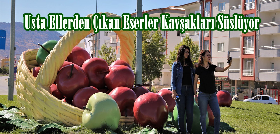 Usta Ellerden Çıkan Eserler Kavşakları Süslüyor!