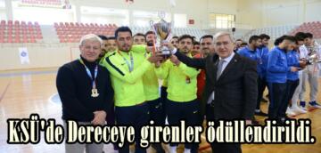 KSÜ’de Dereceye girenler ödüllendirildi.