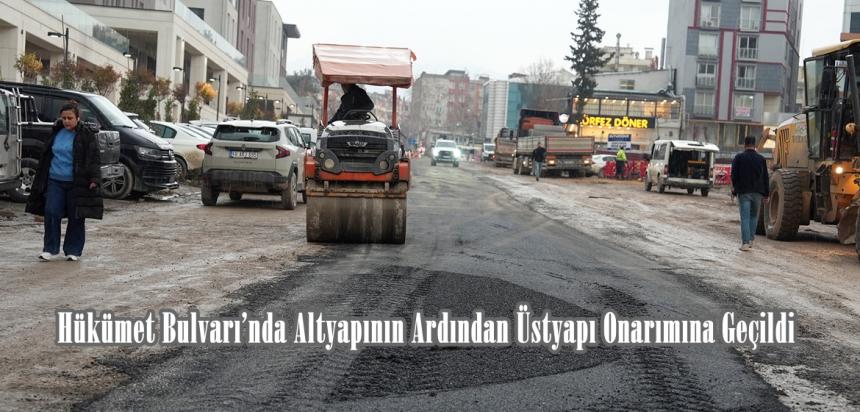 Hükümet Bulvarı’nda Altyapının Ardından Üstyapı Onarımına Geçildi.
