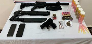 2 Kişi tutuklandı.