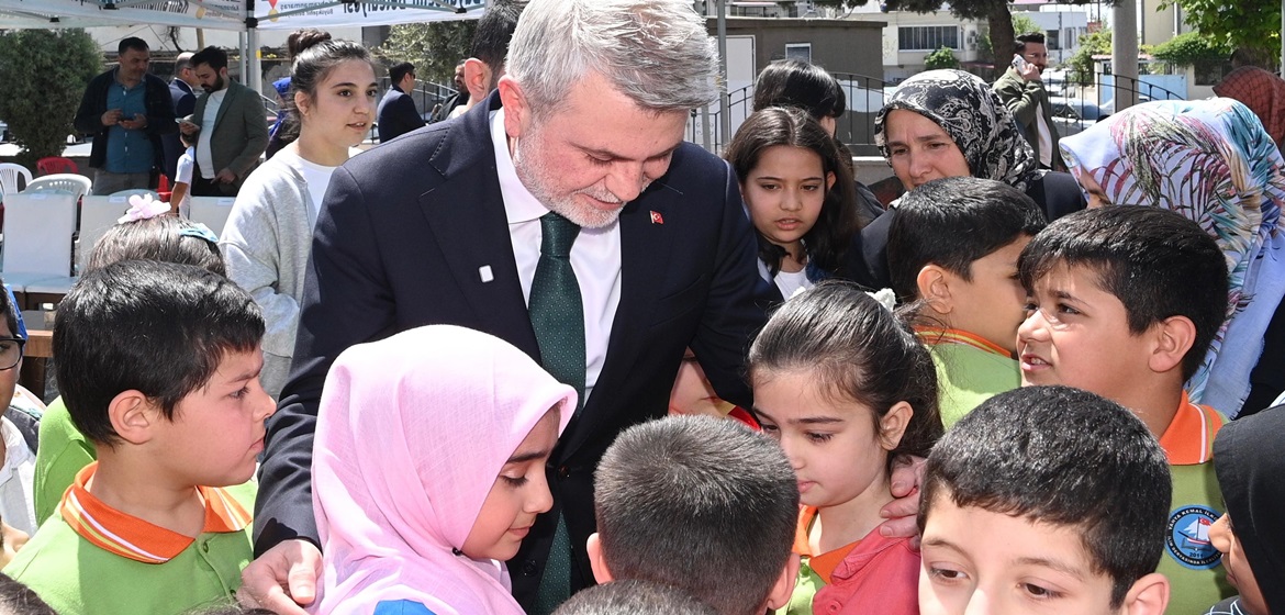 “Ulusal Egemenlik ve Çocuk Bayramı Kutlu Olsun”