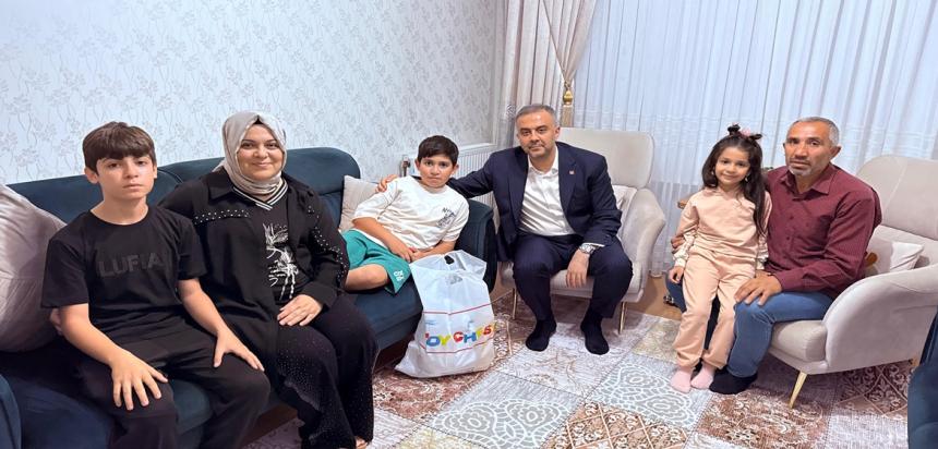 Başkan Toptaş; Ailelerimizin acısını paylaşıyor, evlatlarımızın yanında olmayı sürdürüyoruz.