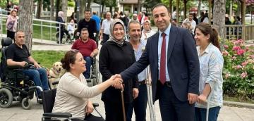 Engeller Zihinlerde Başlar, Dayanışmayla da Aşılır…!