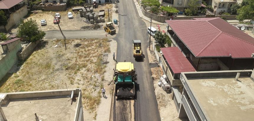 Büyükşehir’den Haydarbey Caddesi’nde Asfalt Mesaisi.
