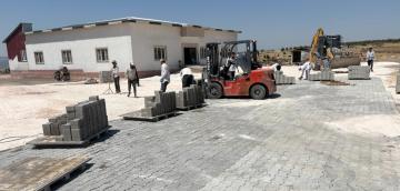 Büyükşehir’den Pazarcık Kızkapanlı’nın Sosyal Tesisinde Çevre Düzenlemesi.