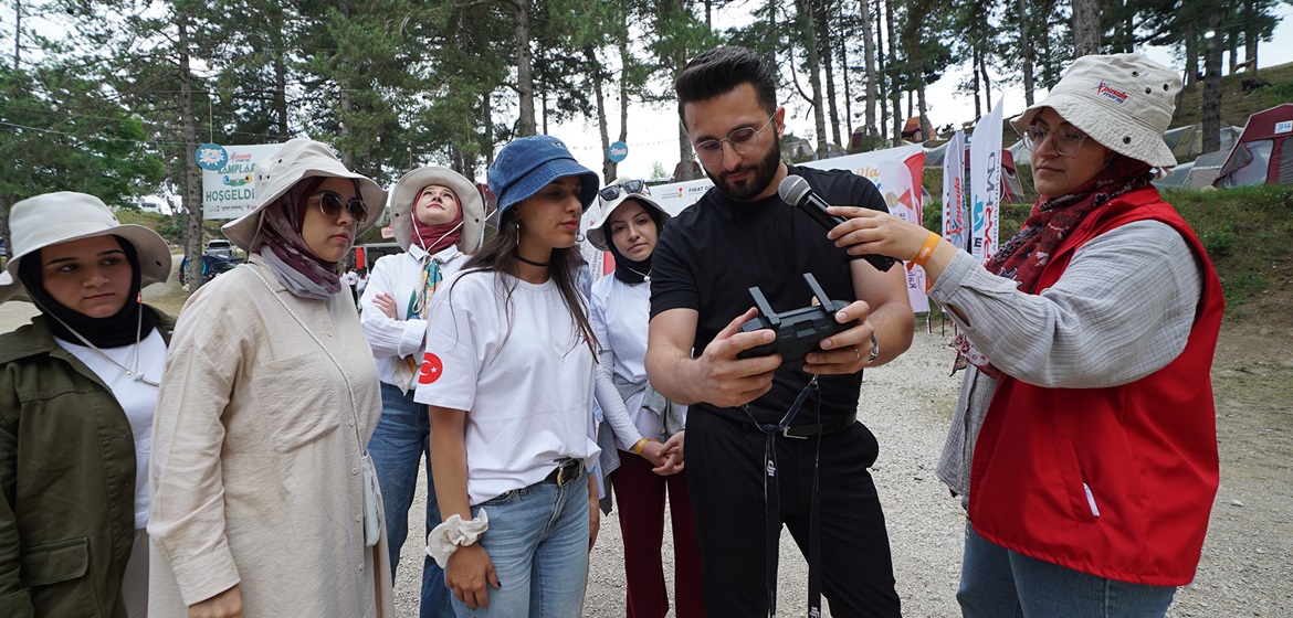 Gençler Pusula Maraş Kampında Yeni Medya ve Fotoğrafçılığı Keşfetti.